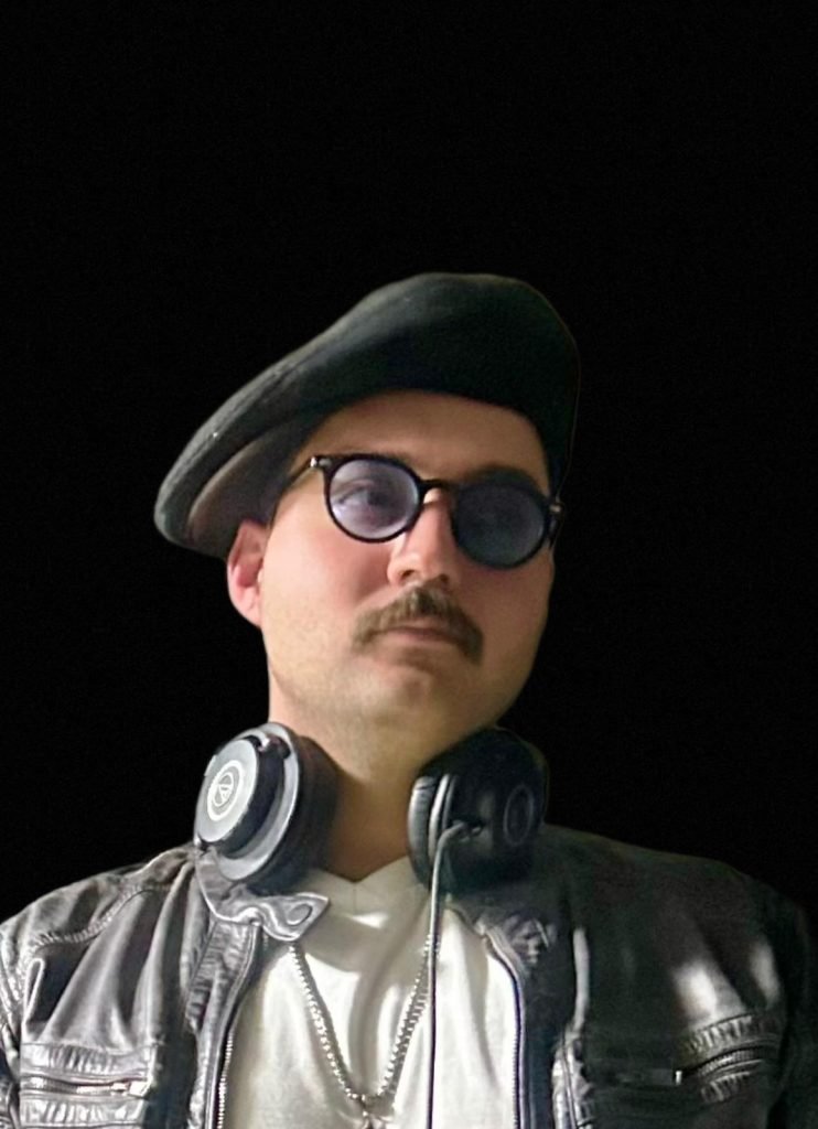 דיג'יי ברבירו - מאיר פרץ מנגן בטכנו וטראנס