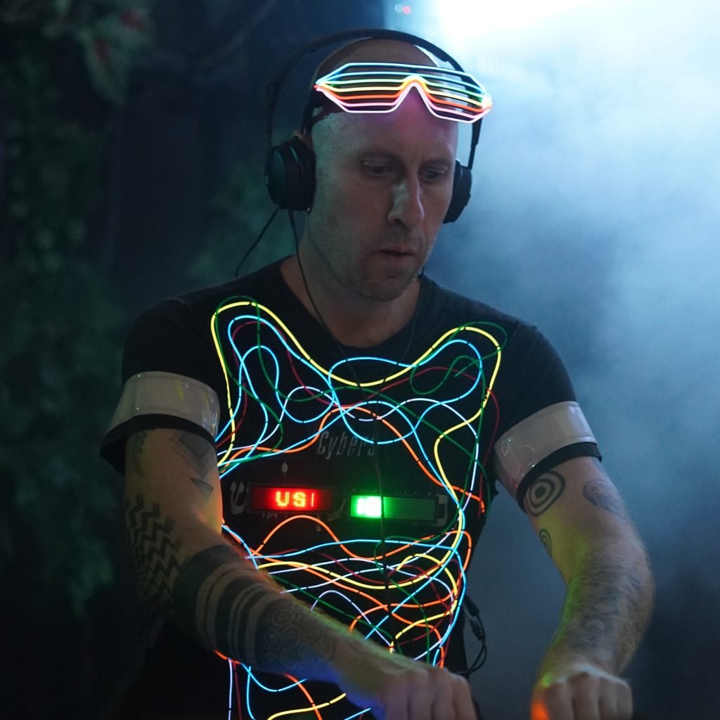 FUSION דיג'יי טכנו האוס